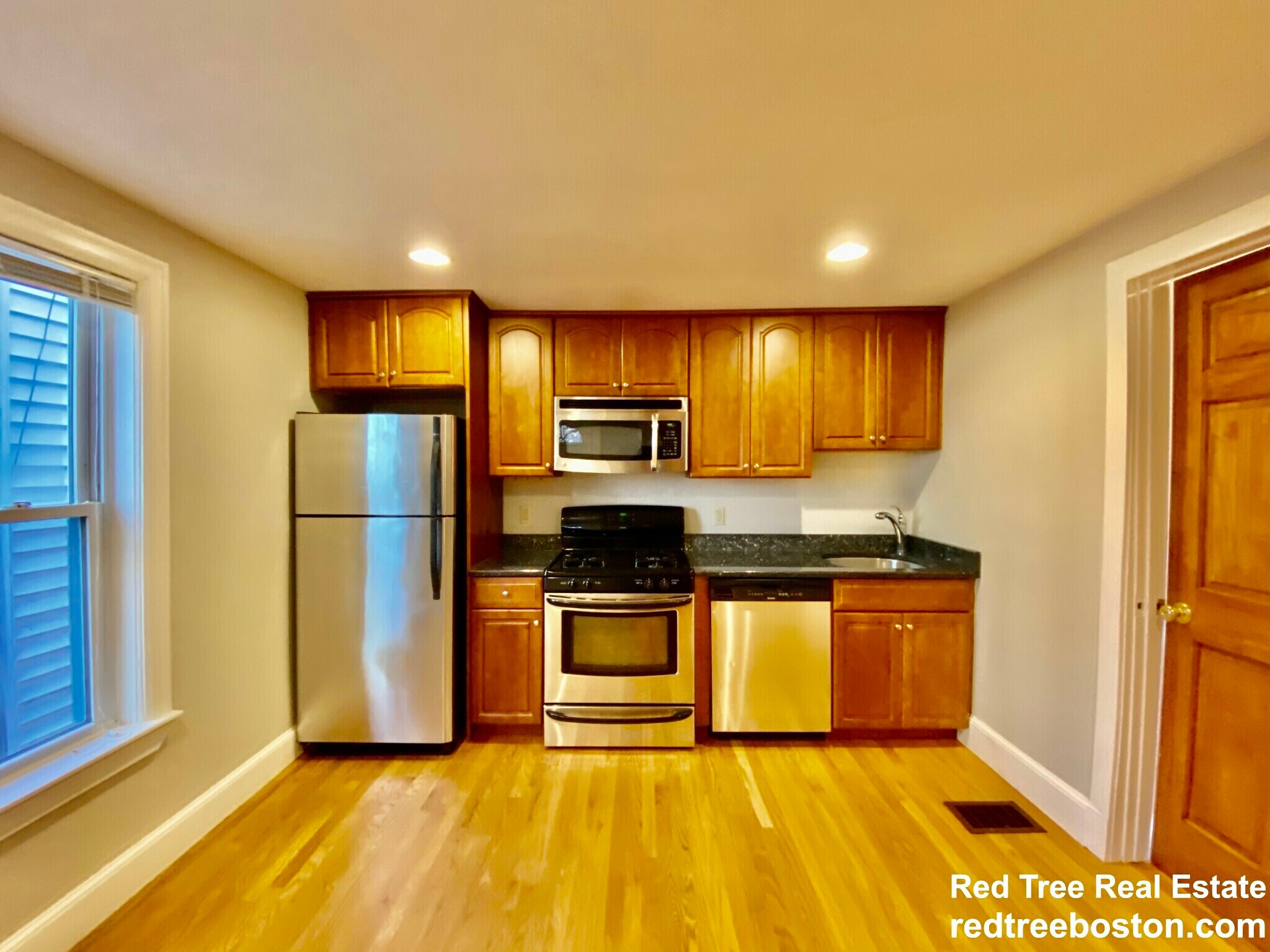 Building Photo - 428 Franklin St