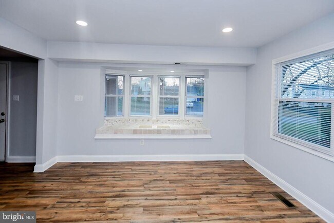 Building Photo - 1303 Port Echo Ln