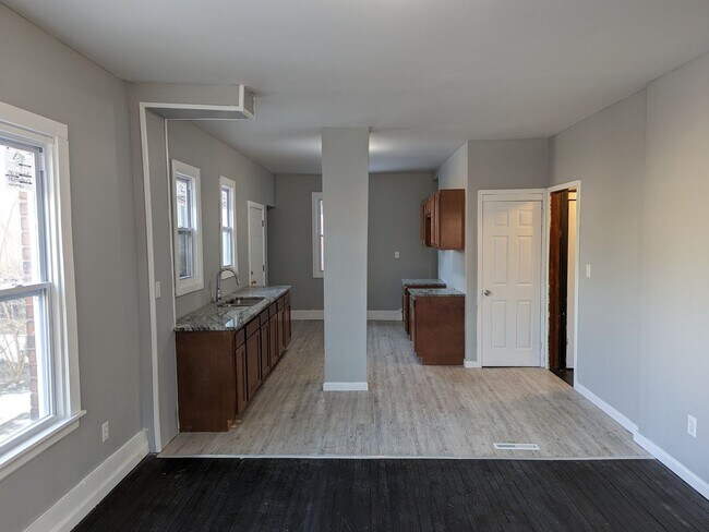 Building Photo - 73 Woodland St