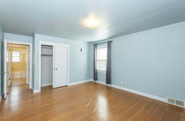 Building Photo - 3213 Bon Air Ave