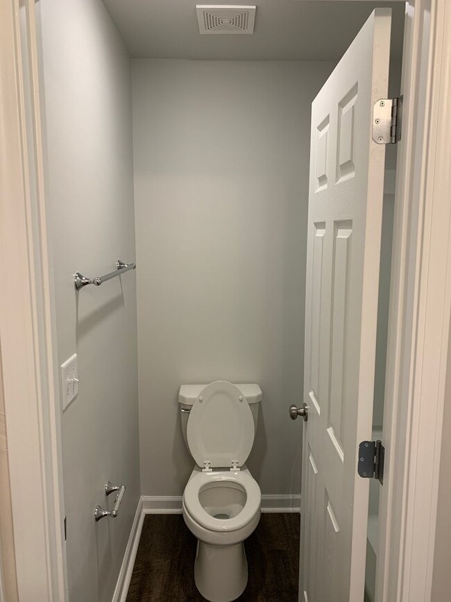 Building Photo - Stylish 3 Bed, 2.5 Bath Home in Desirable Tucker Farms