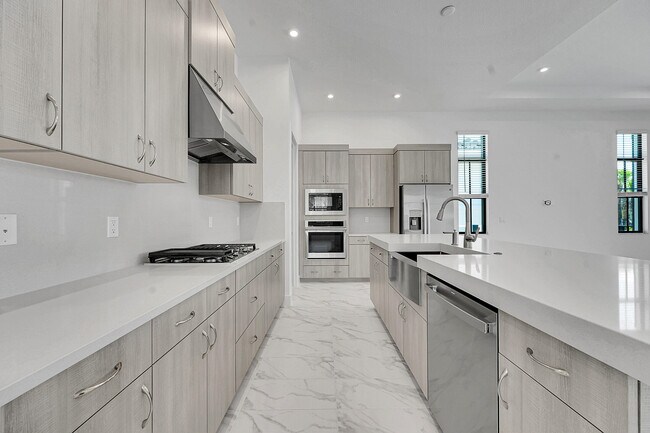 Building Photo - 13908 Vivant Dr