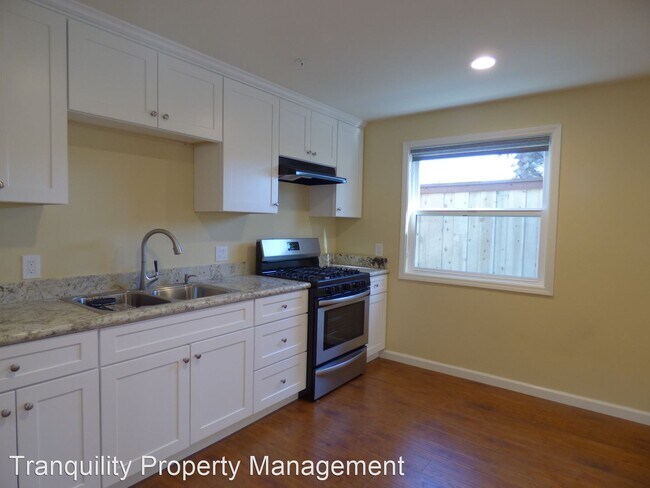 Building Photo - 1 br, 1 bath House - 2633 E Street