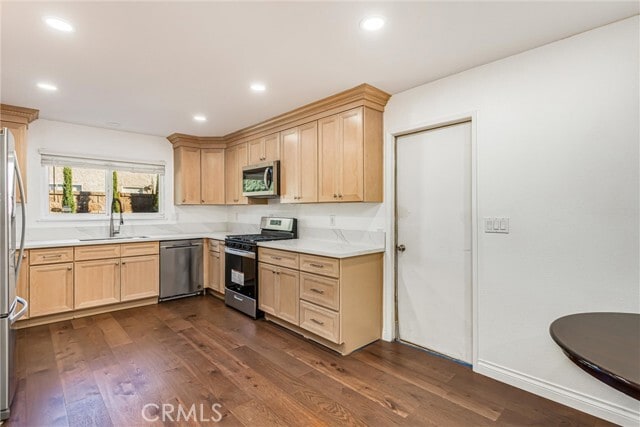 Building Photo - 1457 Paloma Ave