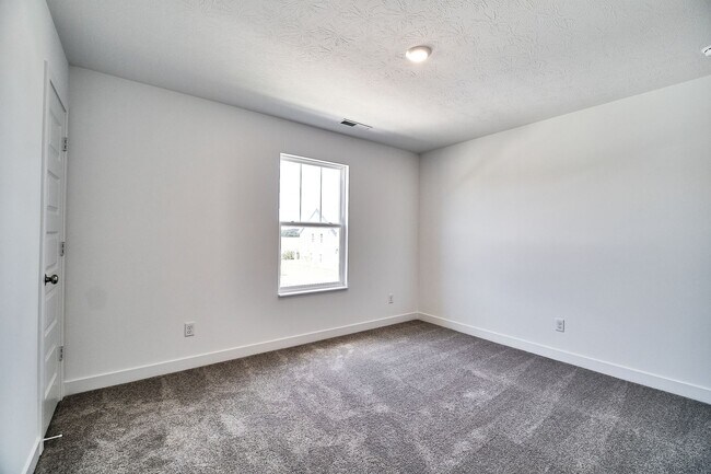 Building Photo - 408 Eisenhower St