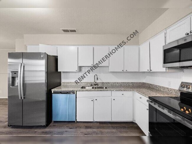 Building Photo - 2510 S Fielder Rd