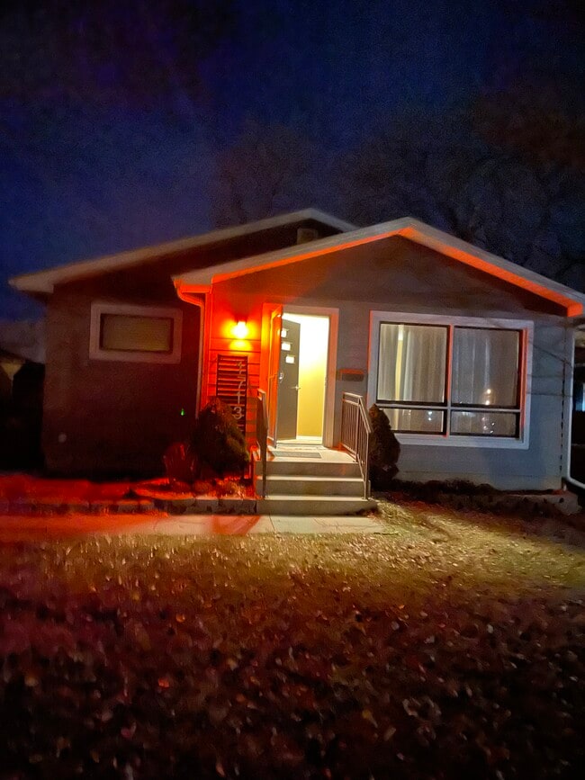 Primary Photo - 1713 Lodge St