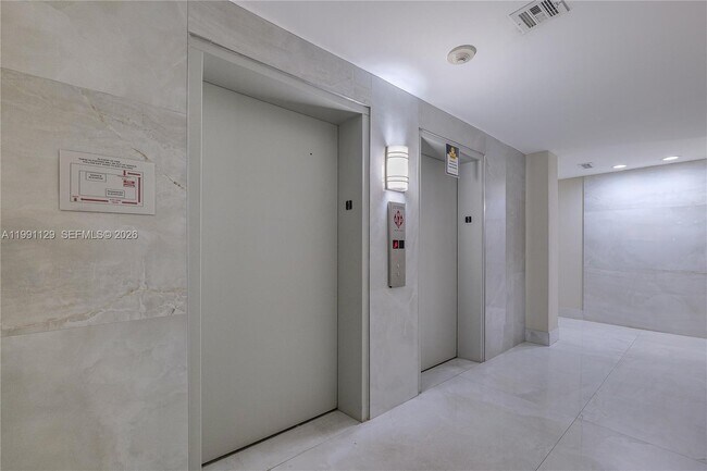 Building Photo - 2401 S Ocean Dr