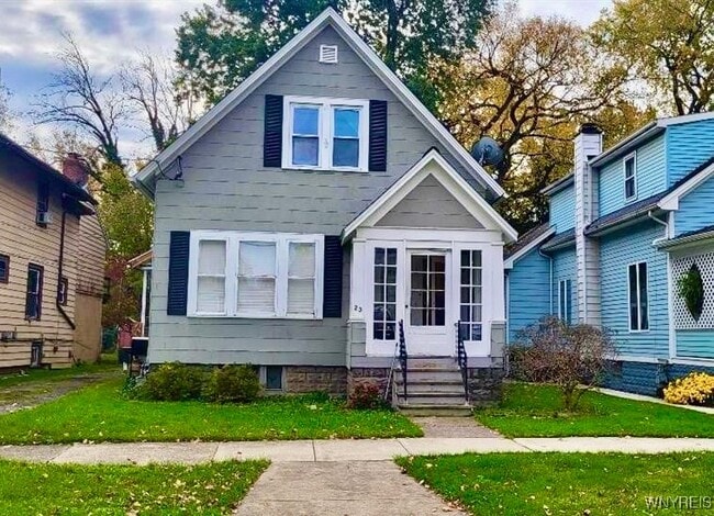 Primary Photo - 23 Hill St