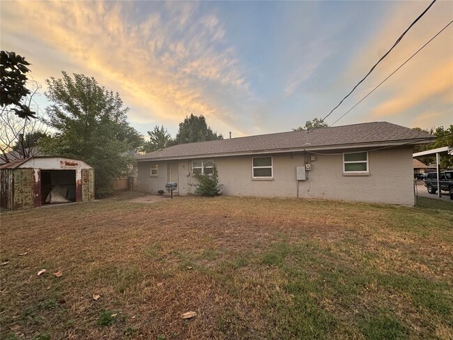 Building Photo - 8224 NW 28th Terrace