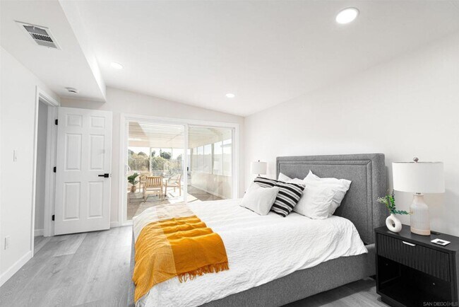 Building Photo - Charming Remodeled Home in Clairemont!