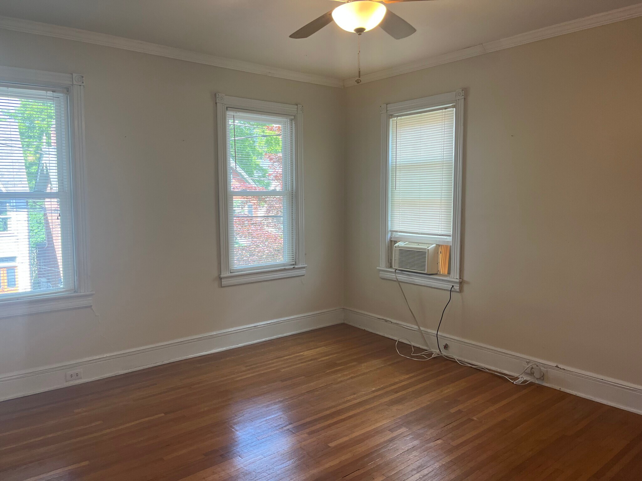 living room - 715 Cattell St
