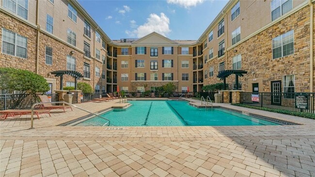 Building Photo - 4221 W Spruce St