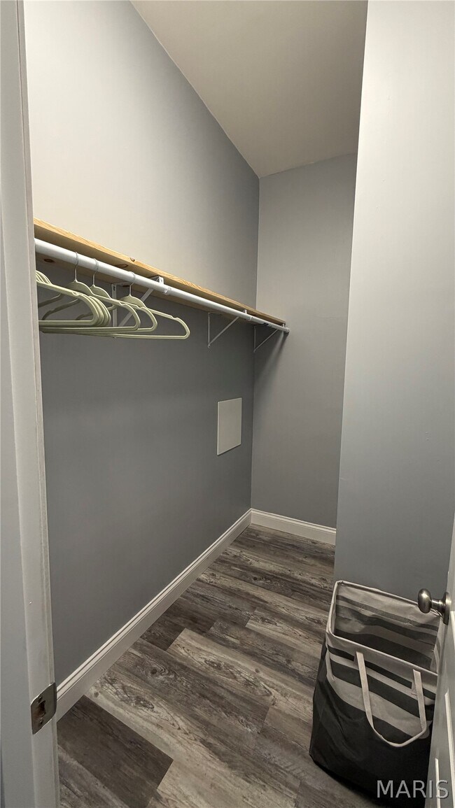 Building Photo - 2035 Allen Ave