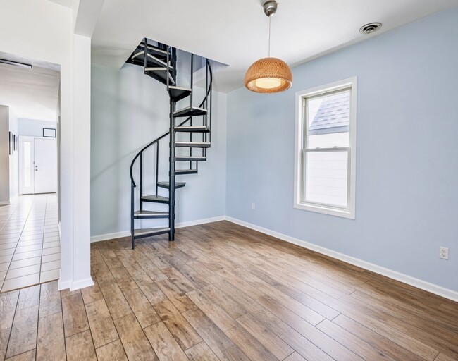 Building Photo - 5935 W Patterson Ave