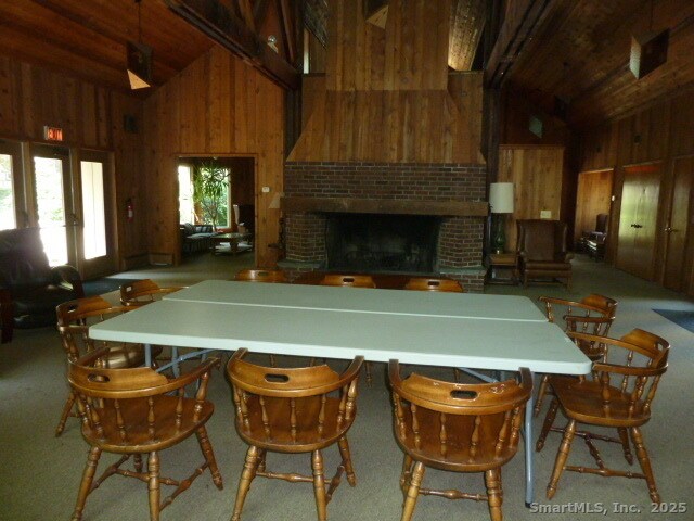 Building Photo - 6 Lyle Ct