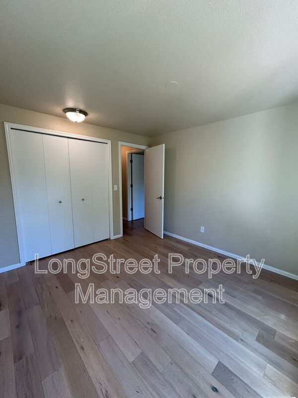 Building Photo - 4181 NW Jasmine Pl