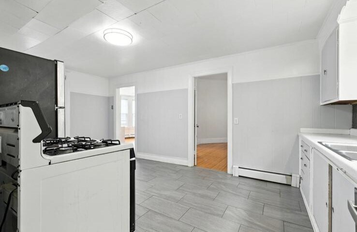 Building Photo - 547 Broadway