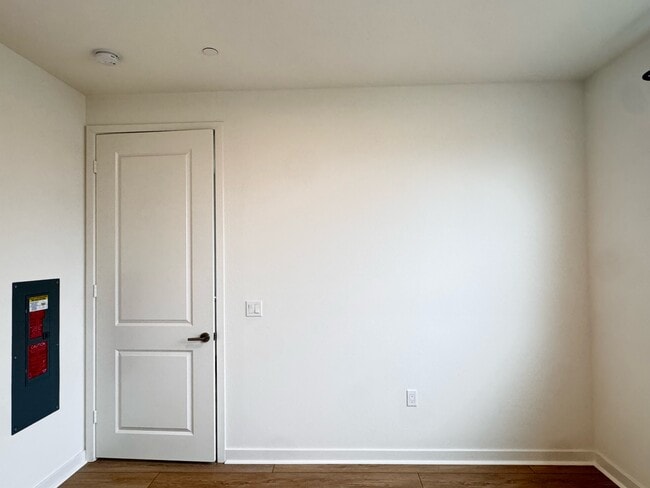 Building Photo - 303 Capistrano Dr