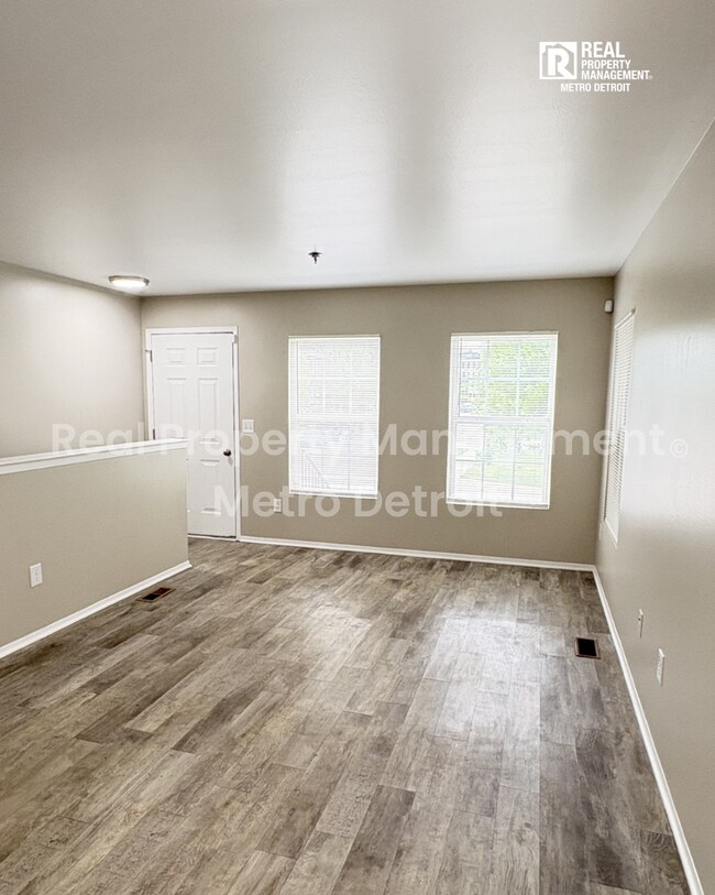 Building Photo - 15628 Stone Crossing Dr