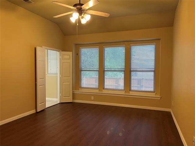 Building Photo - 10137 Sanden Dr