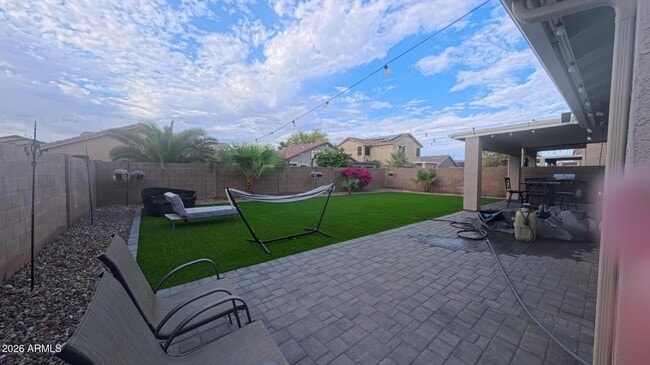Building Photo - 16624 W Saguaro Ln