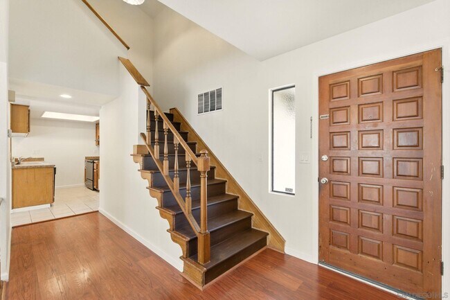 Building Photo - 1312 Shaddick Dr