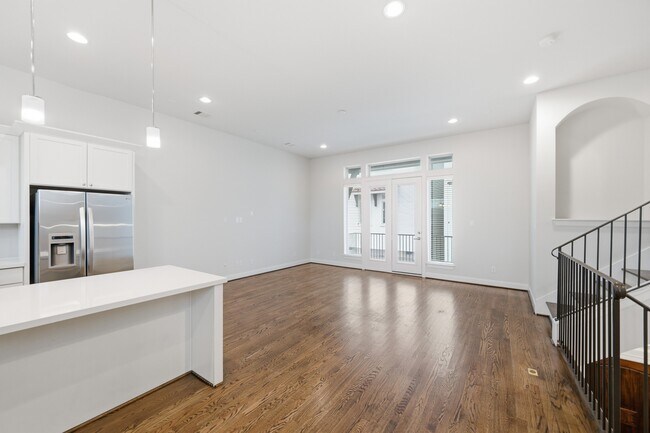 Building Photo - 1225 Bonner St