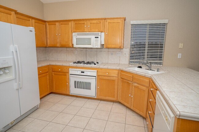 Building Photo - 1739 McKelvy Ave