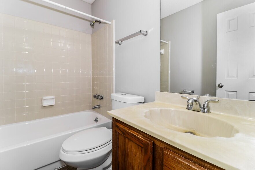 Building Photo - 6779 Cleary Dr