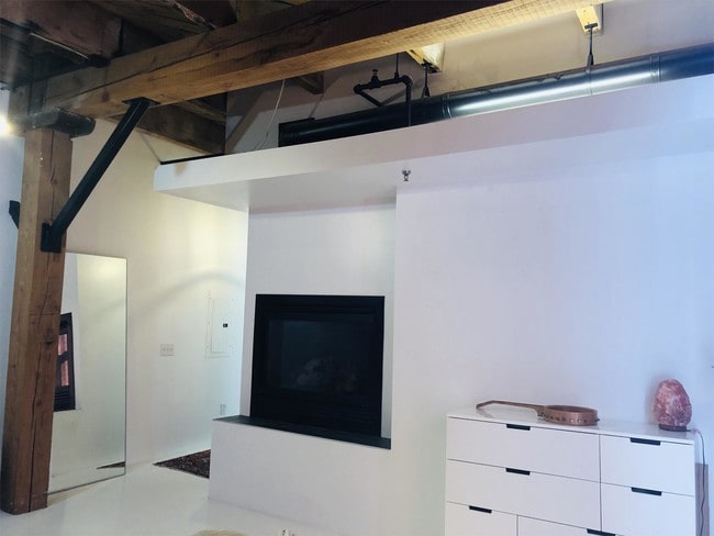 Building Photo - 1803 Wyandotte St