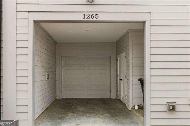 Building Photo - 1265 Wright Ln SE