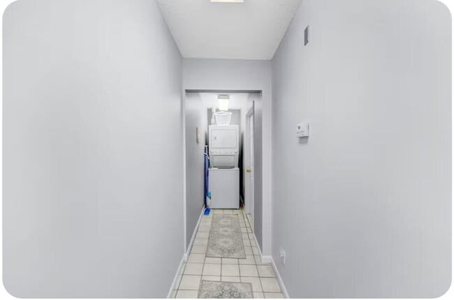 Building Photo - Furnished 1-Bedroom Apartment with Private Entrance and Free Laundry