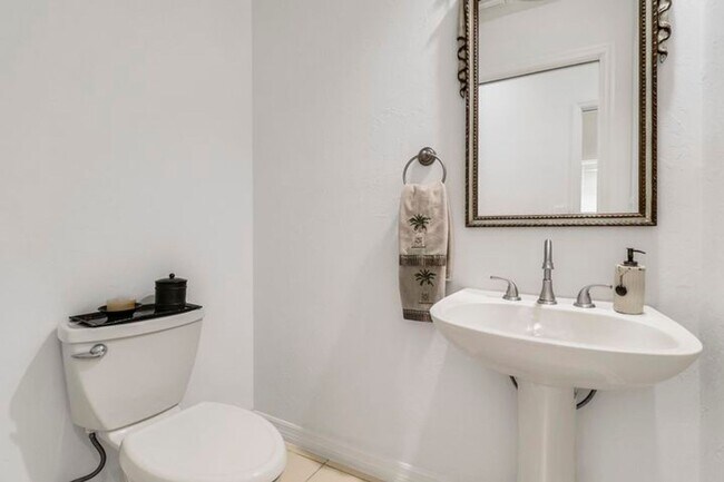 Building Photo - 18951 Painted Leaf Ct