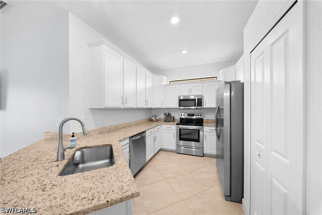 Building Photo - 14035 Pine Lodge Ln