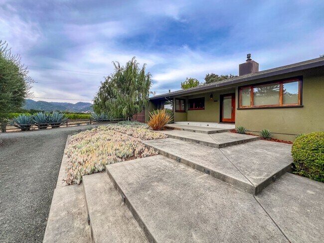 Building Photo - 1146 Ragatz Ln