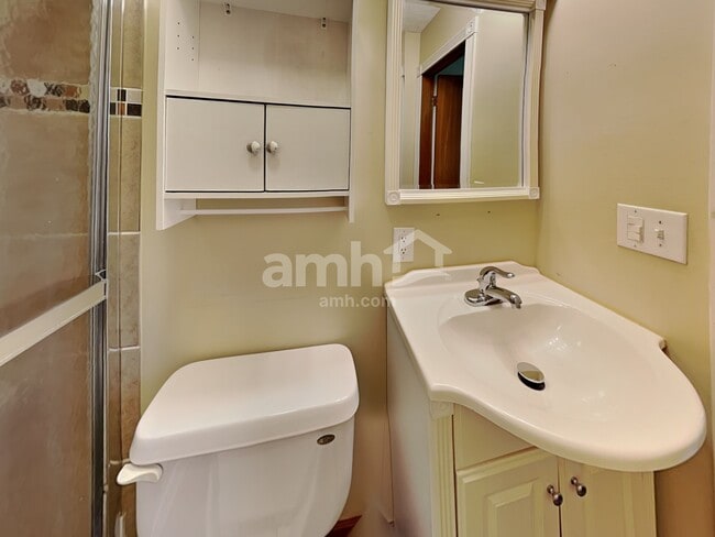 Building Photo - 4930 Kingpin Dr