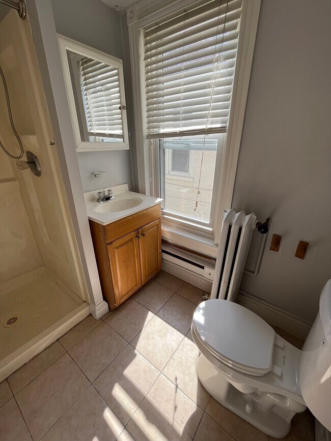 Bathroom - 332 Franklin St
