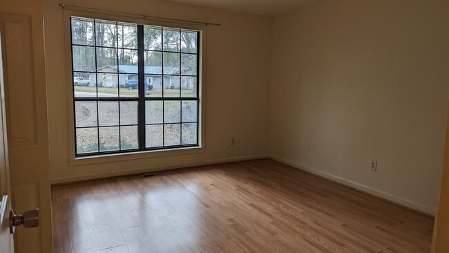 Building Photo - 108 Teaver Ct