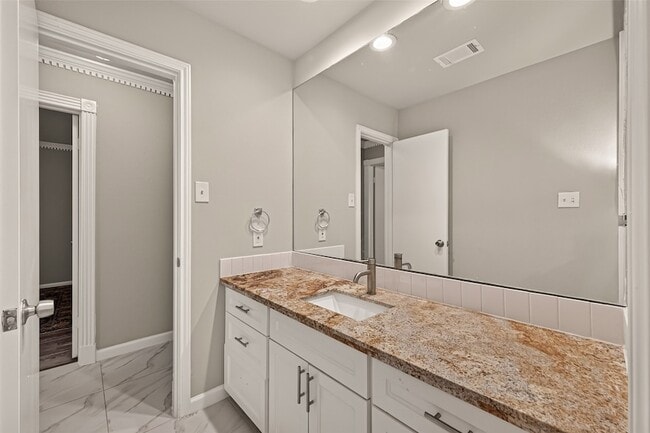 Building Photo - 5207 Bent Bough Ln