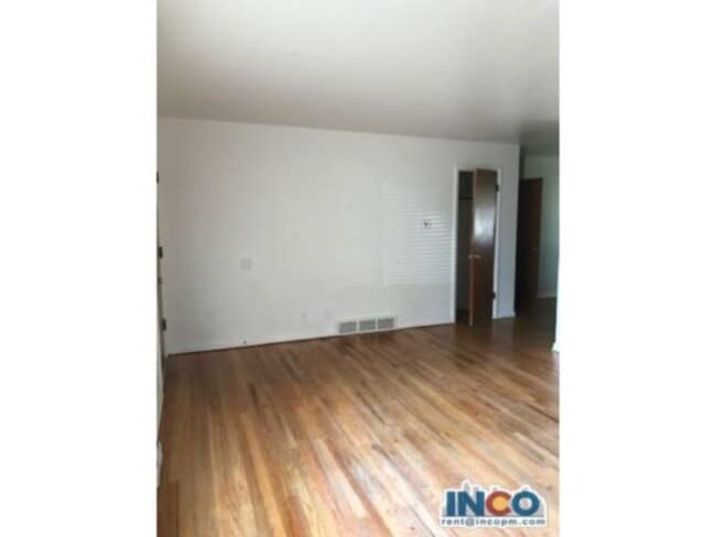 Building Photo - 1320 S Gray St
