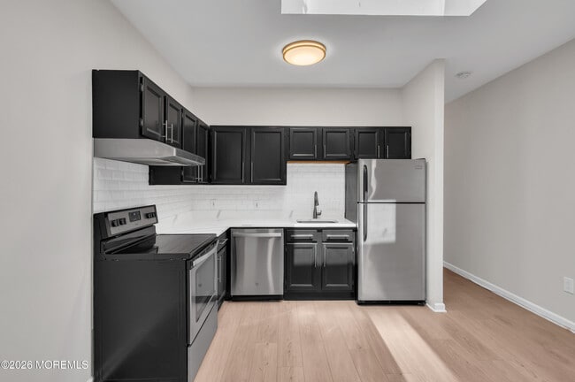 Building Photo - 31 W Front St