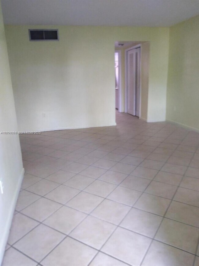 Building Photo - 1826 Cleveland St