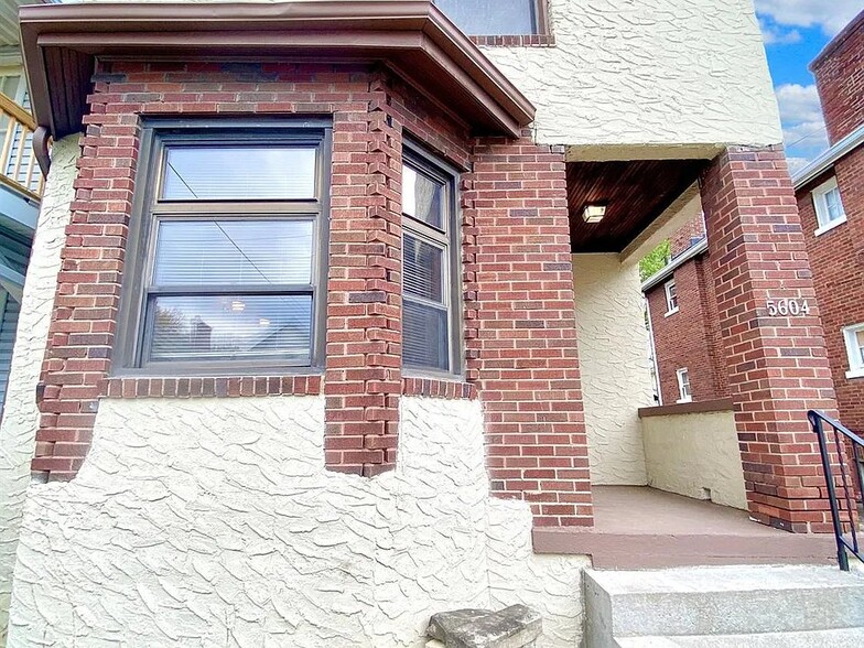 Building Photo - 5604 Warren Ave