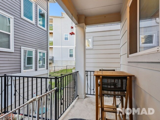 Building Photo - 2917 Bond Dr