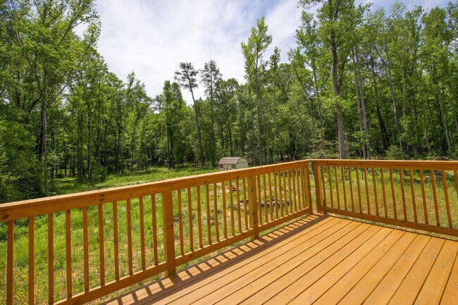 Building Photo - "Charming 3-Bed Oasis with 2.5 Baths on Century Lane, Cameron – Spacious 1744 sq. ft. Retreat!"