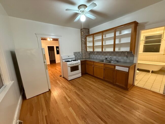 Building Photo - 2229 Faber St