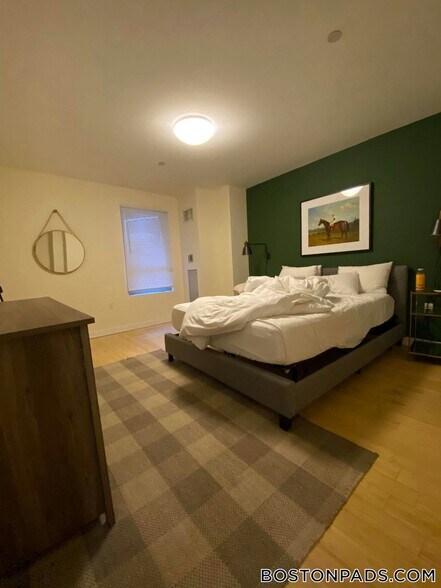 Building Photo - 40 Boylston St