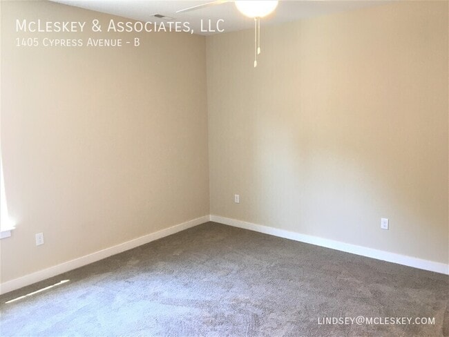 Building Photo - 1405 Cypress Ave