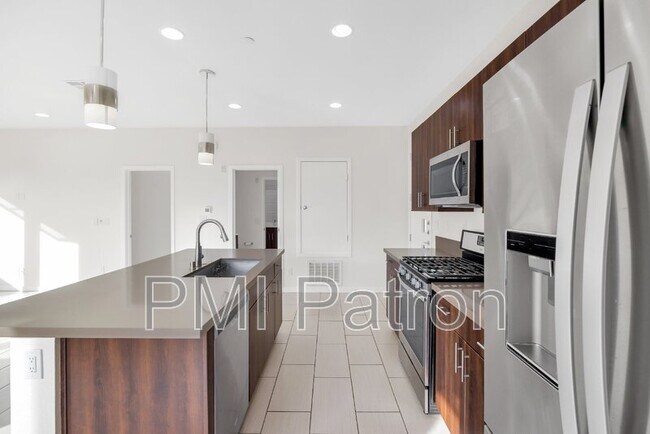 Building Photo - 11231 Hidden Peak Ave